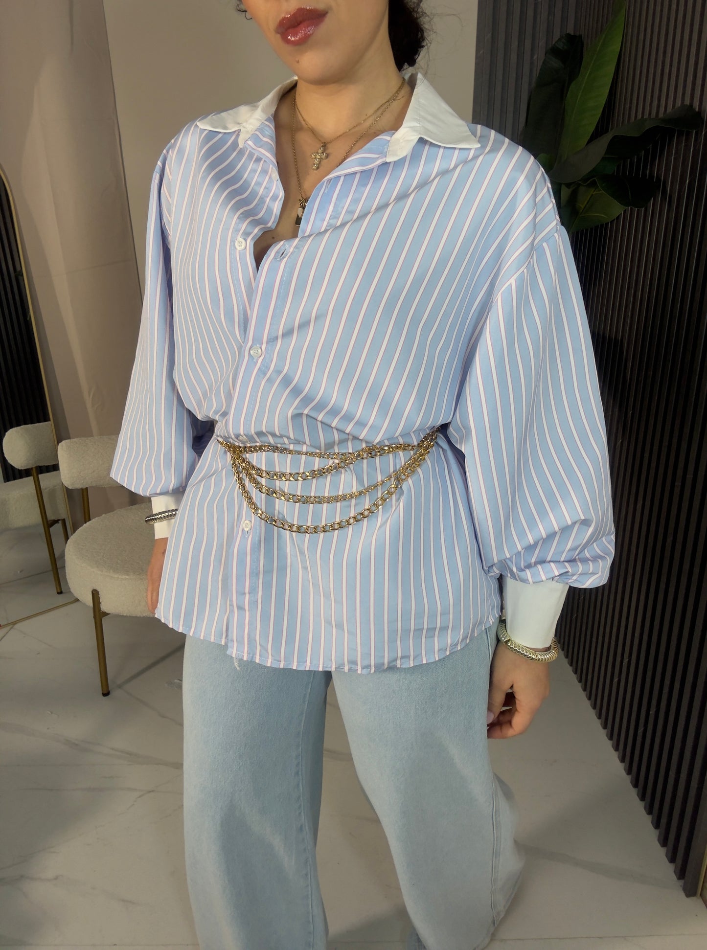 Camicia a righe celeste