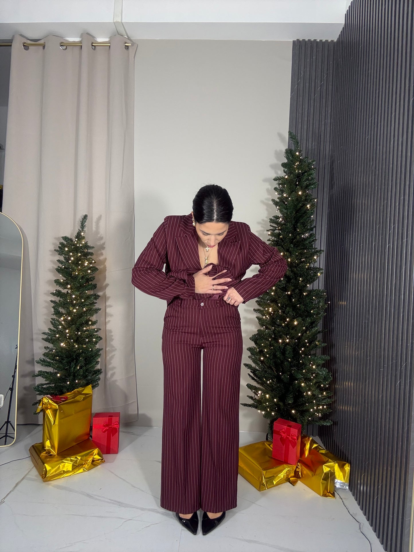 Tailleur gessato bordeaux