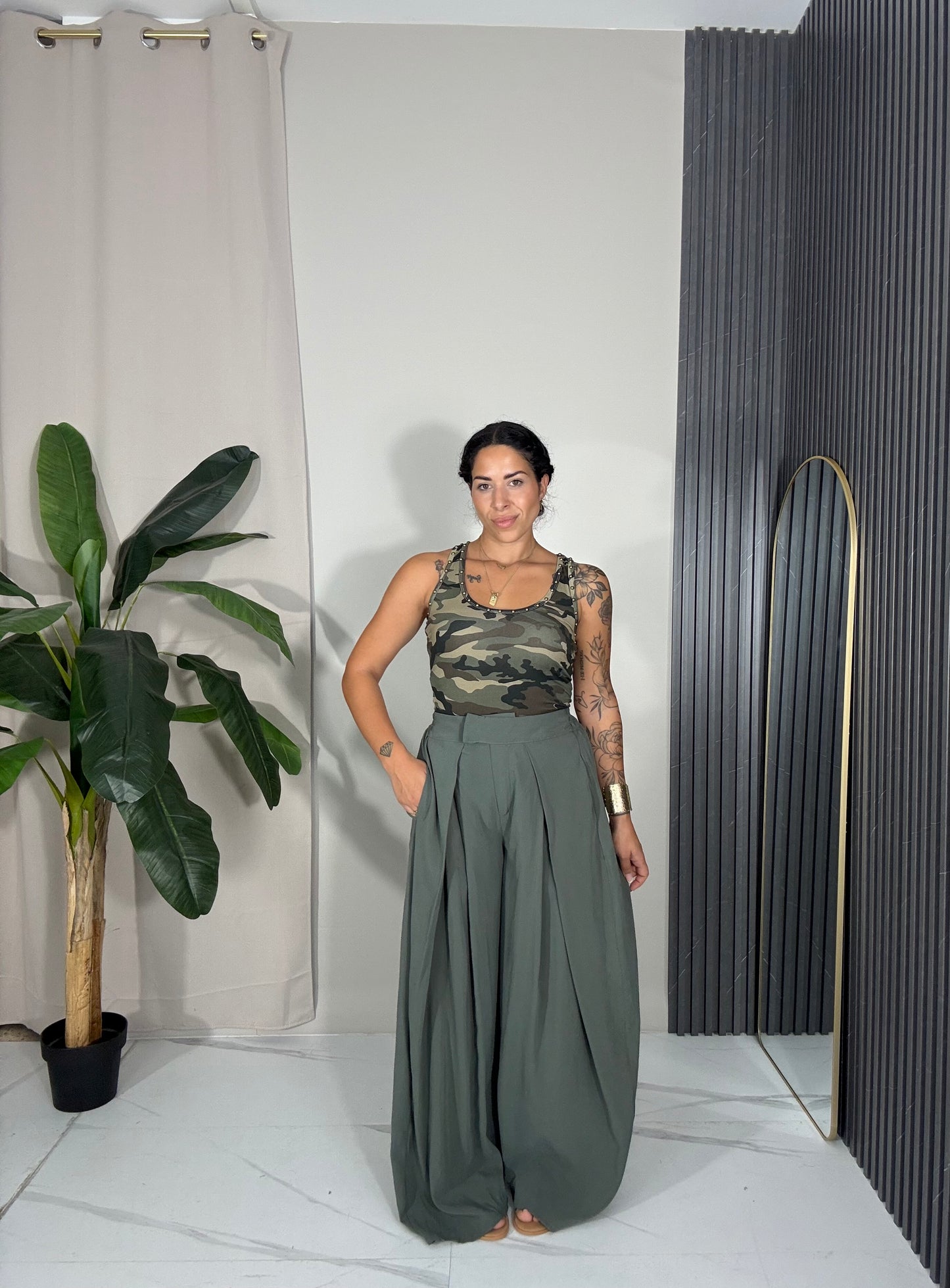 Canotta militare borchie