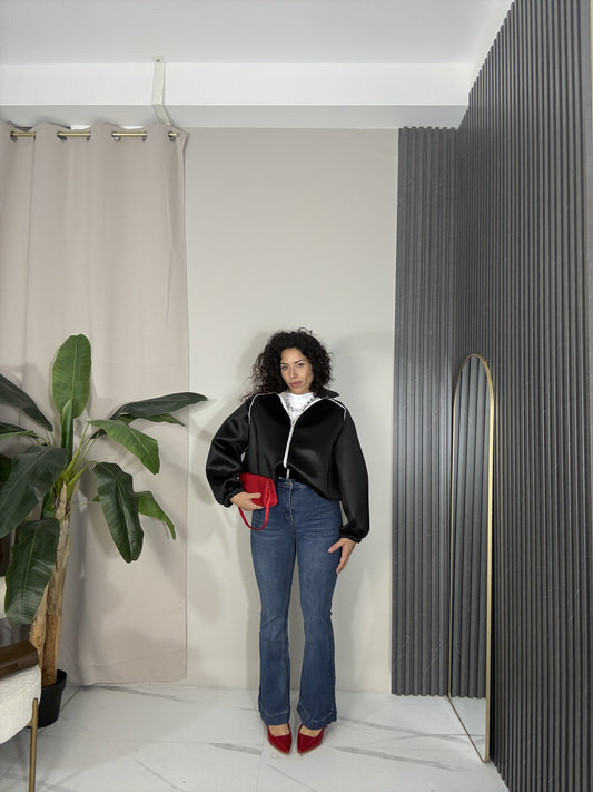 Jeans elasticizzato a zampa