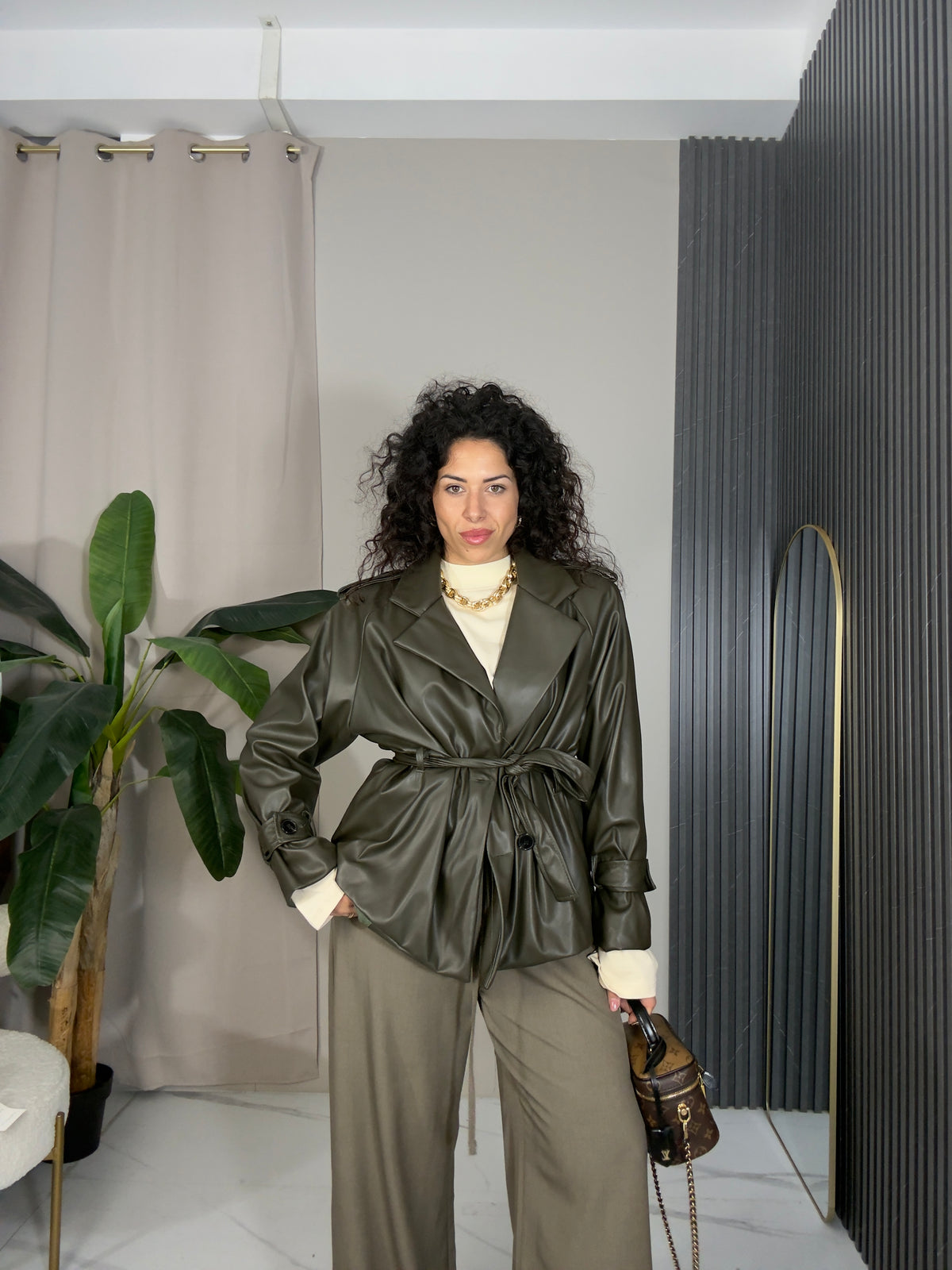 Trench in pelle verde