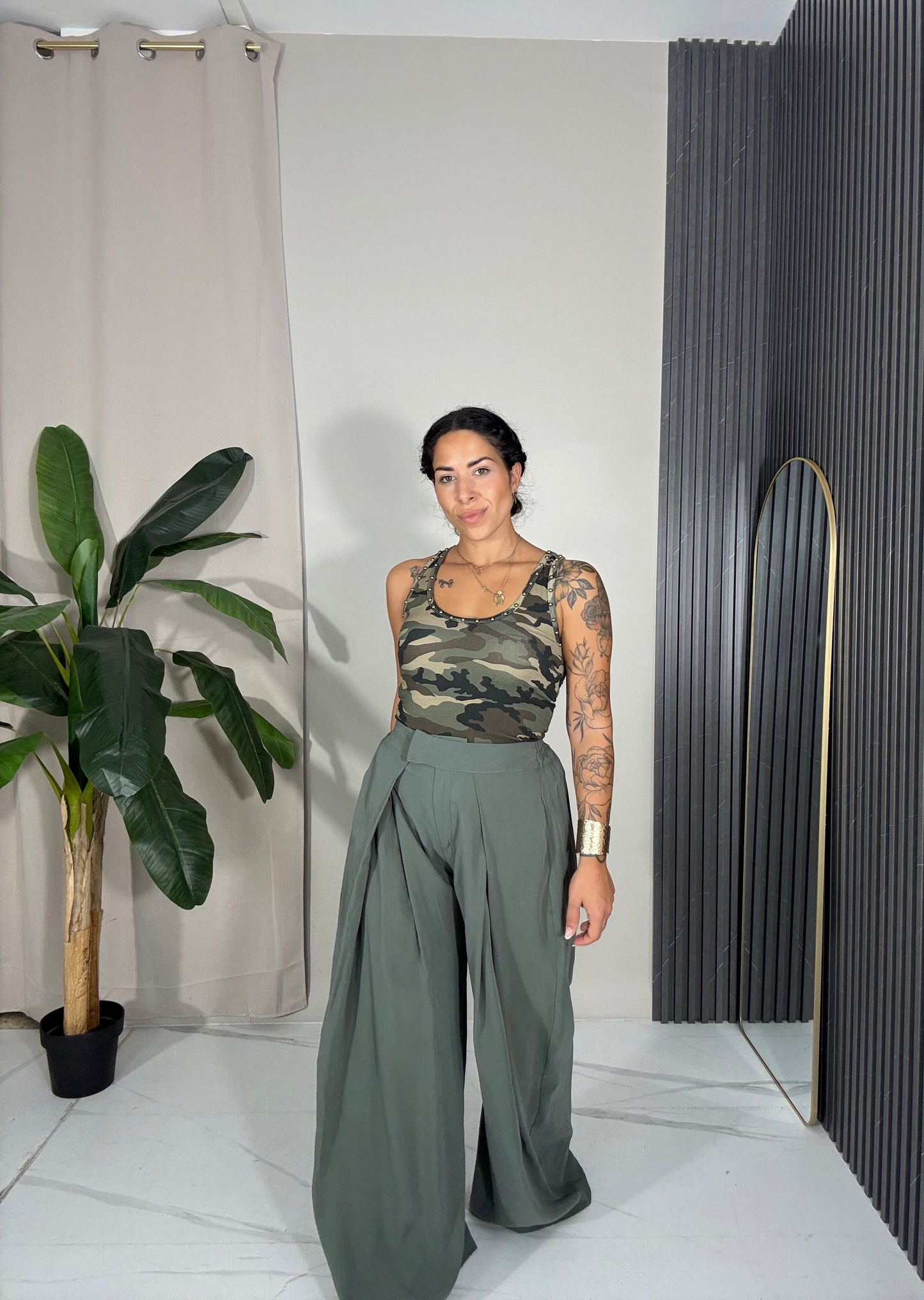 Canotta militare borchie